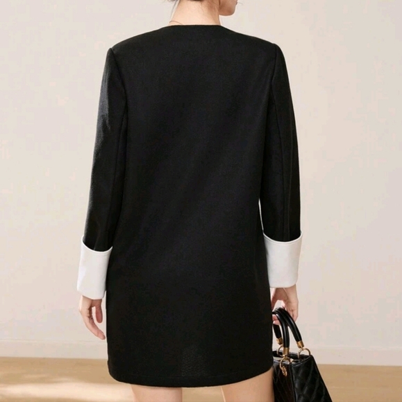 Women's Elegant Christmas Round Neck Long Sleeve Jacket, Ball Gown Attire - Picture 4 of 4